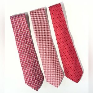 $334 3 Handsome Red Silk Ties Vineyard Vines, Paco Rabanne Paris, Paul Fredrick
